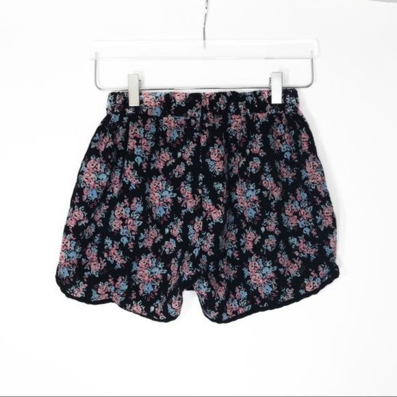 RUE 21 Floral Print Elastic Waist Shorts Size Small - Picture 2 of 4